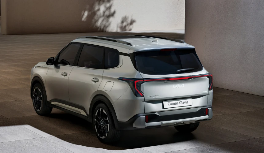 kia-clavis किआ कैरेंस क्लैविस (Kia Carens Clavis) की धमाकेदार एंट्री – Alcazar, Safari को मिलेगी टक्कर ?