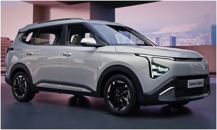kia_clavis किआ कैरेंस क्लैविस (Kia Carens Clavis) की धमाकेदार एंट्री – Alcazar, Safari को मिलेगी टक्कर ?