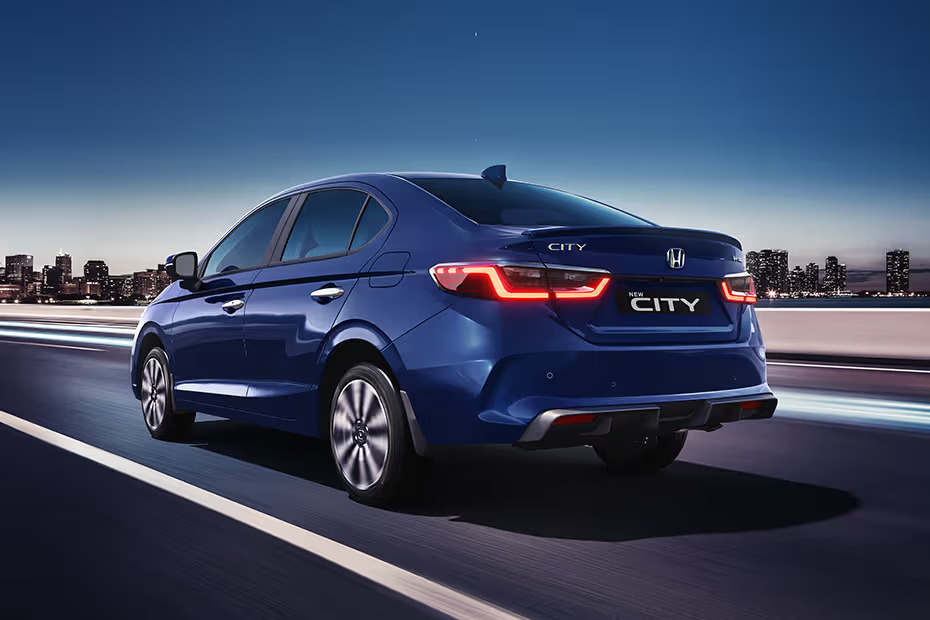 Honda-City-Sport-rear-left-view होंडा सिटी स्पोर्ट (Honda City Sport): लिमिटेड एडिशन सेडान का दमदार कमबैक